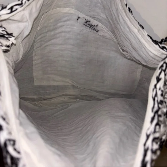 Ernest Large Crochet Shoulder Bag – Sustainable Recycled Plastic Tote bag - Picture 4 of 9